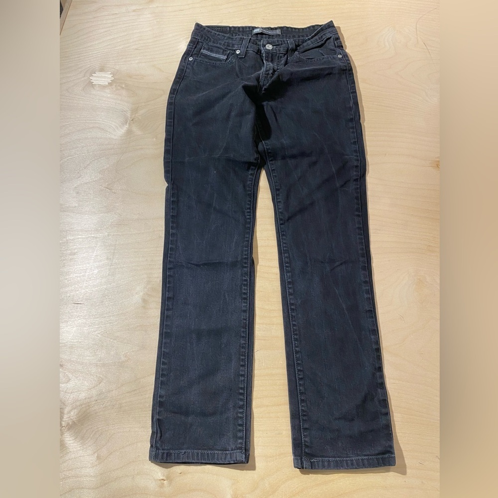Levi’s Mid Rise Skinny Jeans Size 8 M (AE)